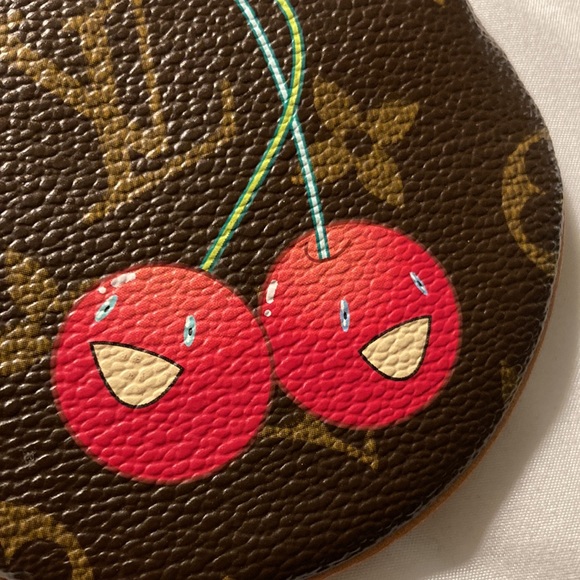 🍒Louis Vuitton MURAKAMI CHERRY ROUND COIN purse Porte Monnaie Rond Coin CERISES - Picture 2 of 7
